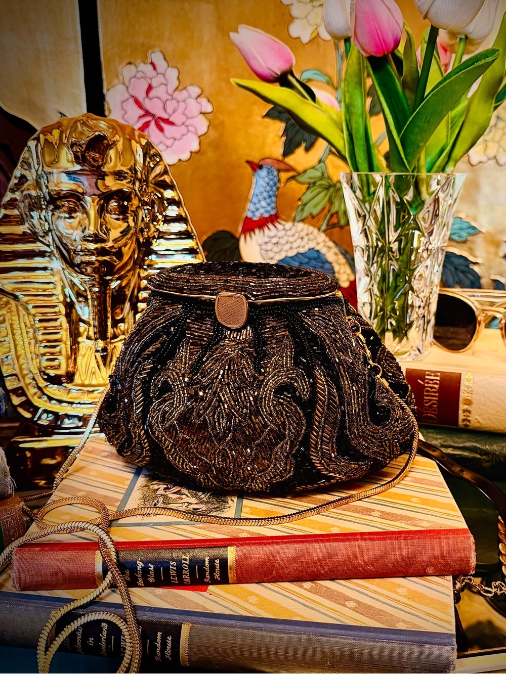 ♥️ La Regale hand-beaded evening purse, art deco Egyptian revival clutch